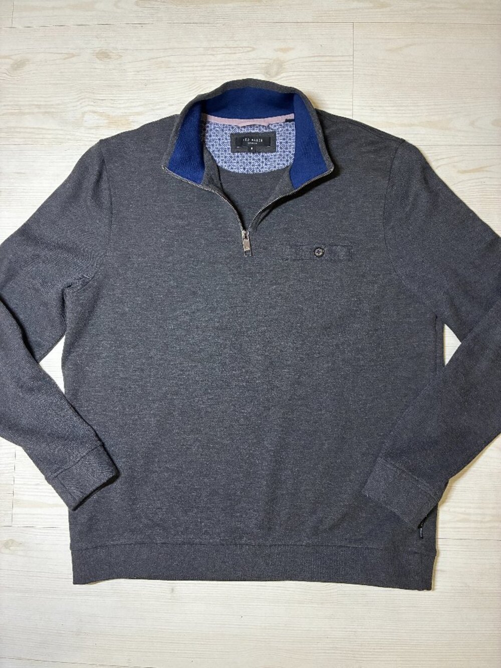 Ted Baker London Men's Quarter Zip Pullover Sweater Charcoal Gray Size 5 (US XL)